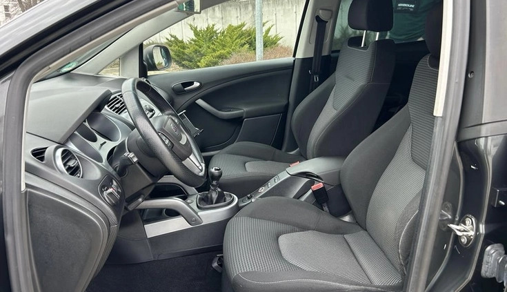 Seat Altea XL cena 28900 przebieg: 153258, rok produkcji 2012 z Kostrzyn małe 137